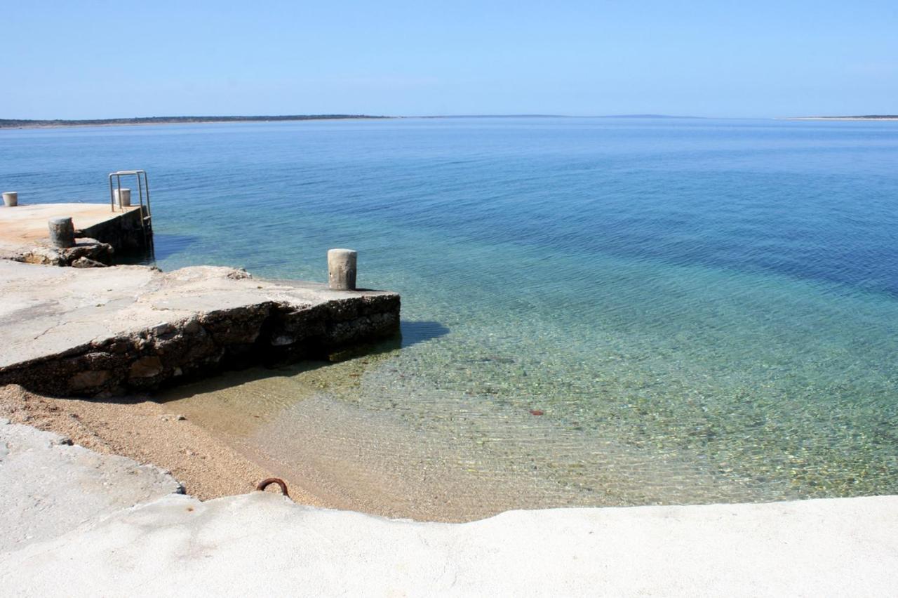 Apartments By The Sea Mandre, Pag - 4101 โคลัน ภายนอก รูปภาพ
