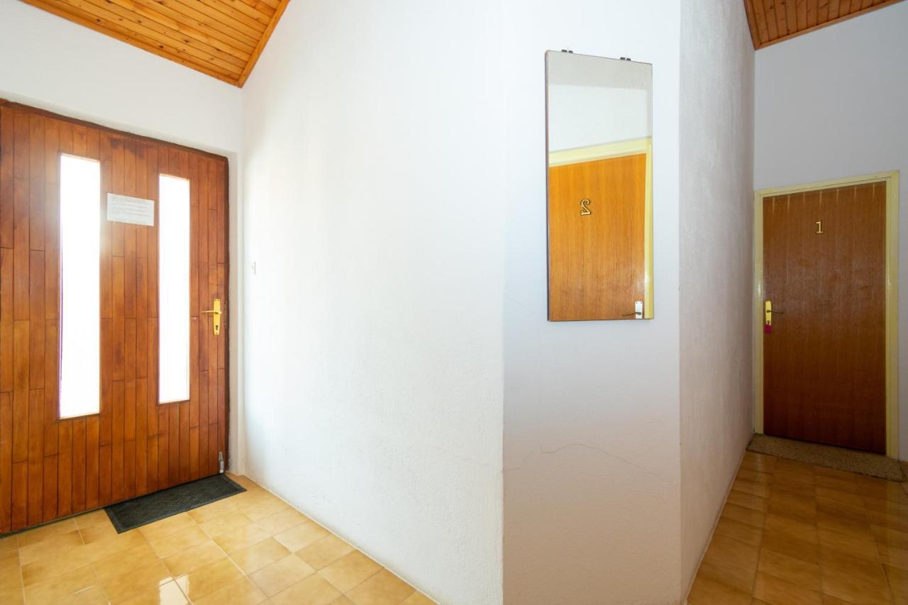Apartments By The Sea Mandre, Pag - 4101 โคลัน ภายนอก รูปภาพ