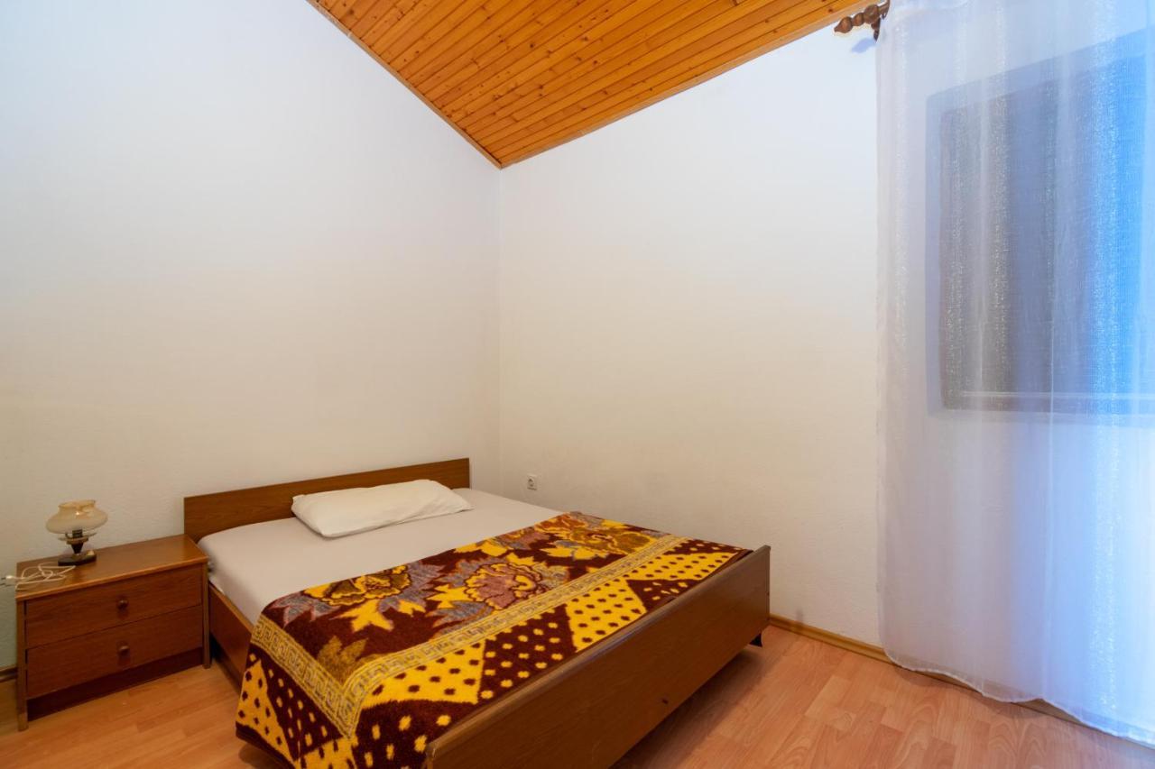 Apartments By The Sea Mandre, Pag - 4101 โคลัน ภายนอก รูปภาพ