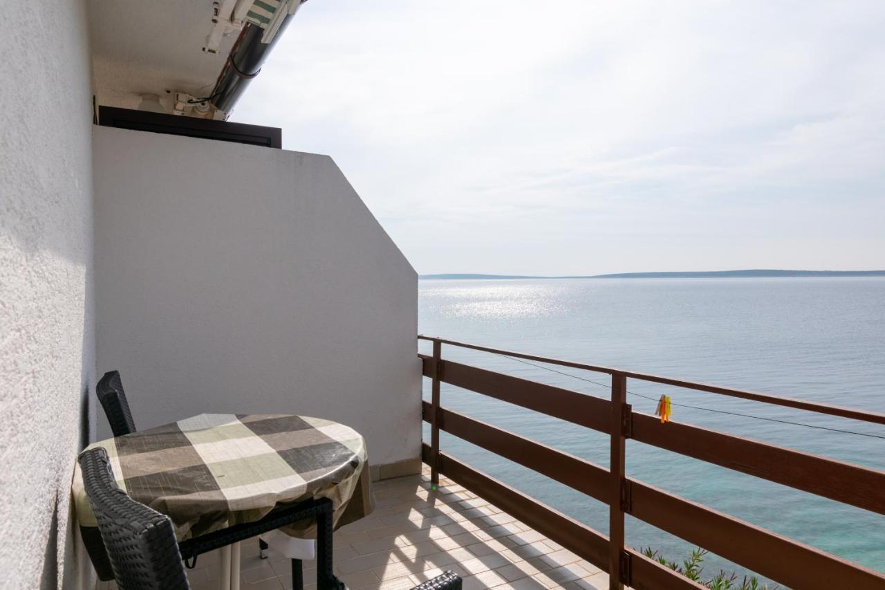 Apartments By The Sea Mandre, Pag - 4101 โคลัน ภายนอก รูปภาพ