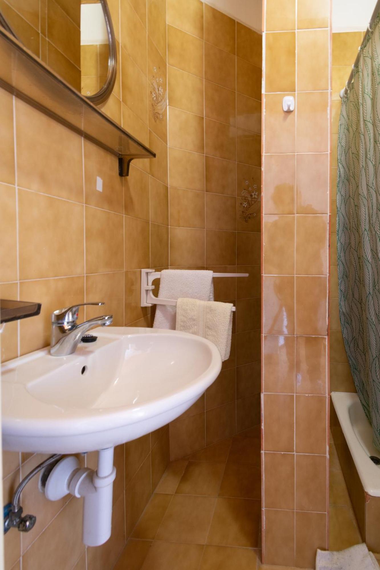 Apartments By The Sea Mandre, Pag - 4101 โคลัน ห้อง รูปภาพ