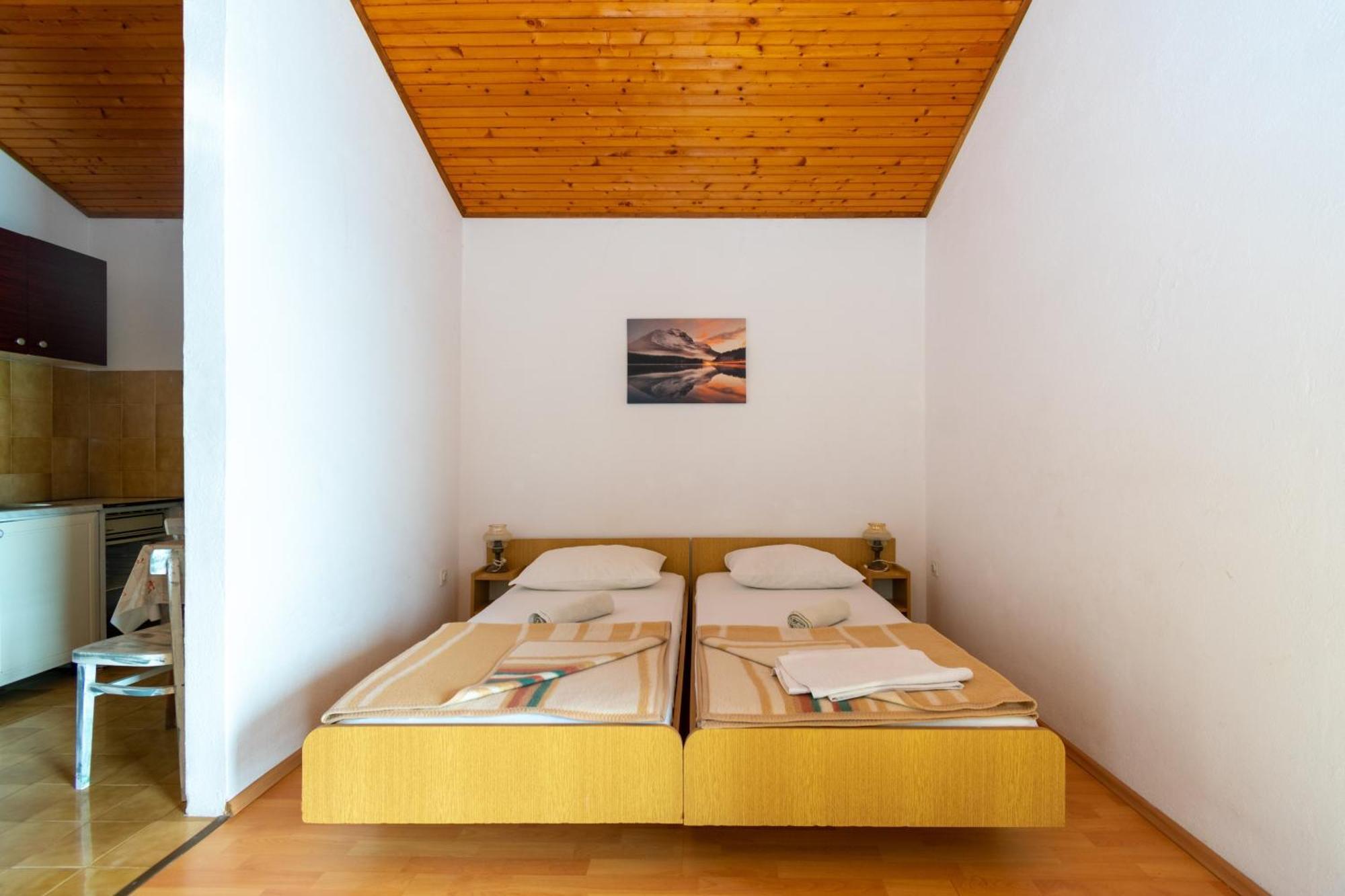 Apartments By The Sea Mandre, Pag - 4101 โคลัน ห้อง รูปภาพ