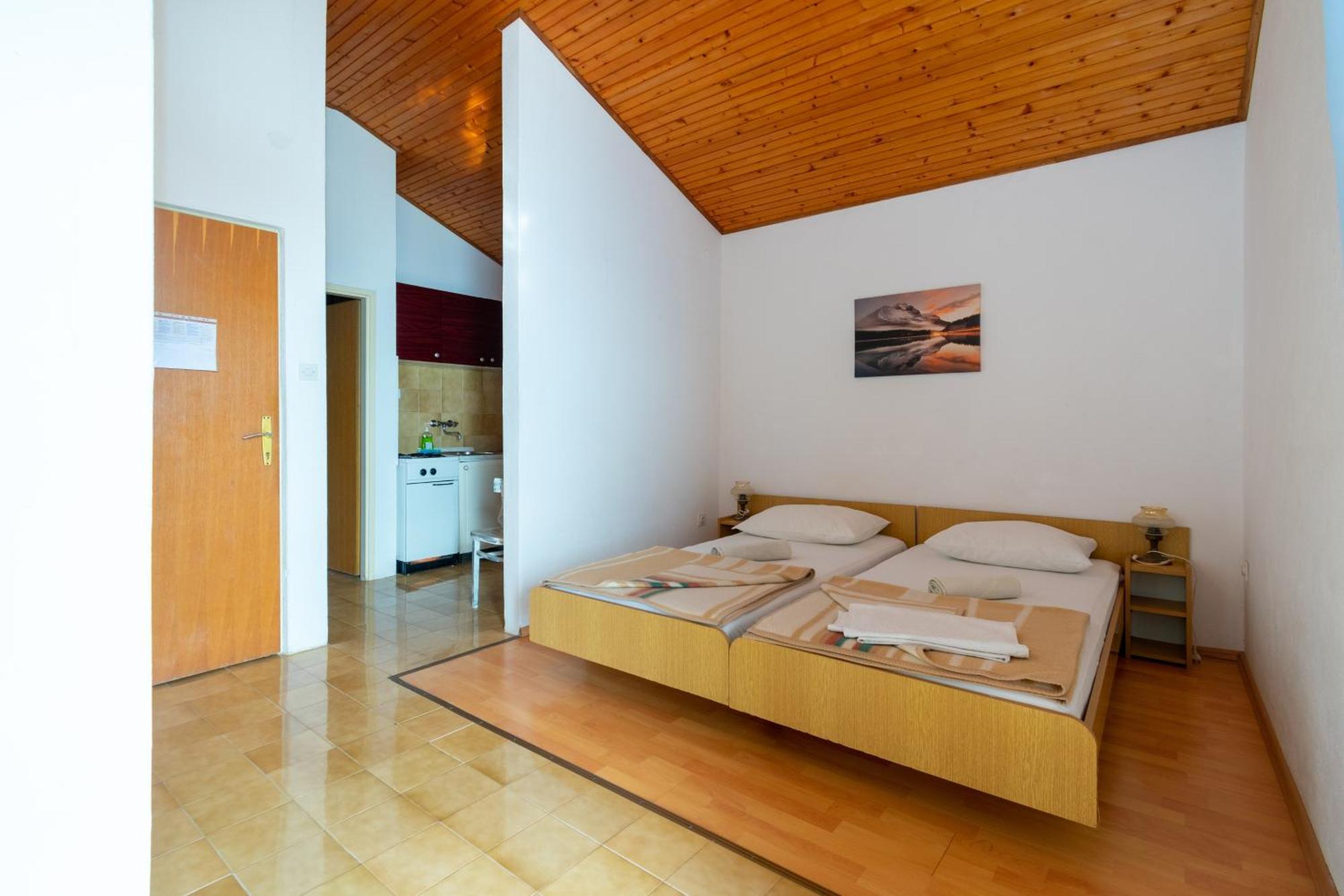 Apartments By The Sea Mandre, Pag - 4101 โคลัน ห้อง รูปภาพ